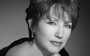 Nathalie Baye : « Si je peux contribuer à donner un peu de plaisir, je trouve que c’est bien »
